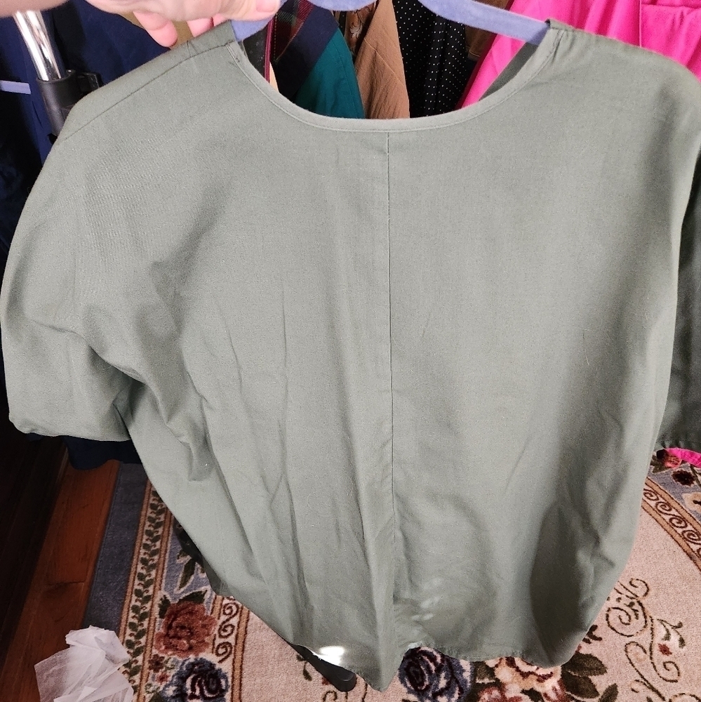 Cherokee Scrub Top - Picture 2 of 4